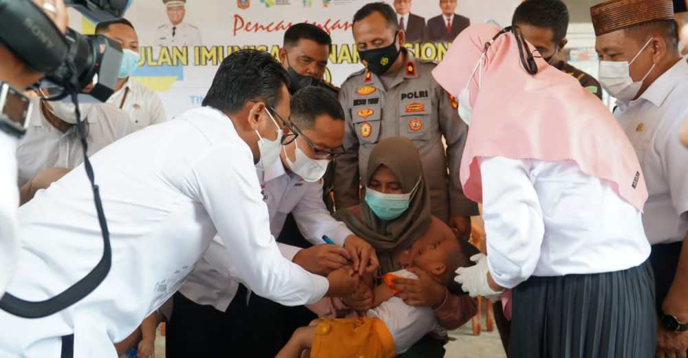 Thariq Modanggu Canangkan Bulan Imunisasi Anak Nasional Tingkat Gorontalo Utara