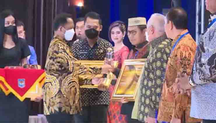 Pemerintah Provinsi Gorontalo Raih Pengelolaan APBD Terbaik