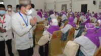 Pj Gubernur Gorontalo Berangkatkan Jemaah Haji Kloter 14 UPG