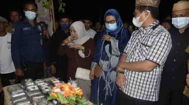Penjabat Gubernur Gorontalo Turut Meriahkan Festival Apangi Masyarakat Tibawa