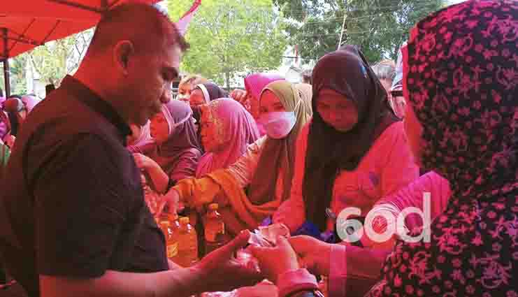 Tak Hanya Beras, Pasar Murah Pemprov Kini Sediakan Rempah Hingga Ikan Roa