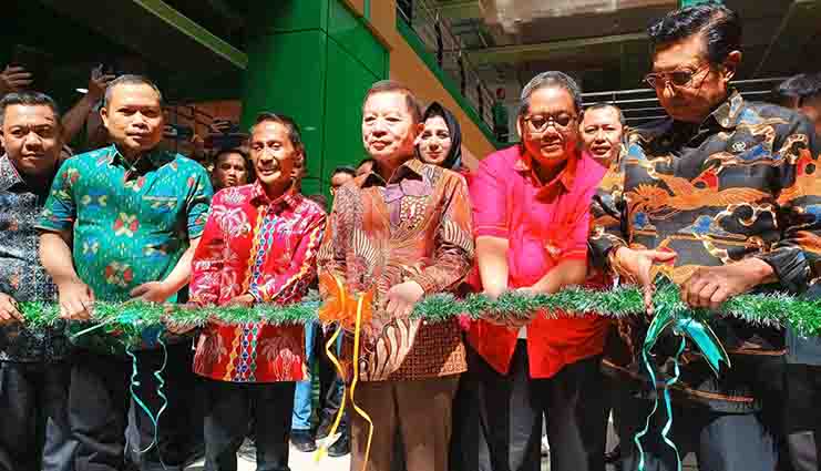Resmikan Pasar Modern Limboto, Suharso Monoarfa Ingatkan Ini