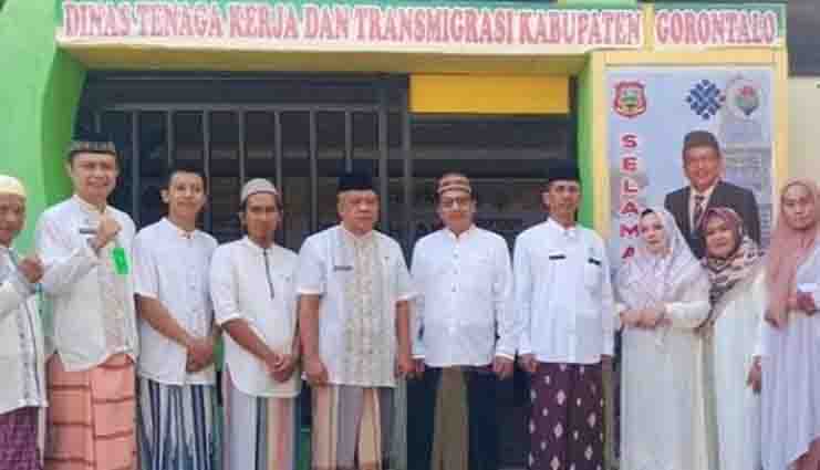 ASN Kabgor Gunakan Pakaian 'Ala Santri' Saat Berdinas