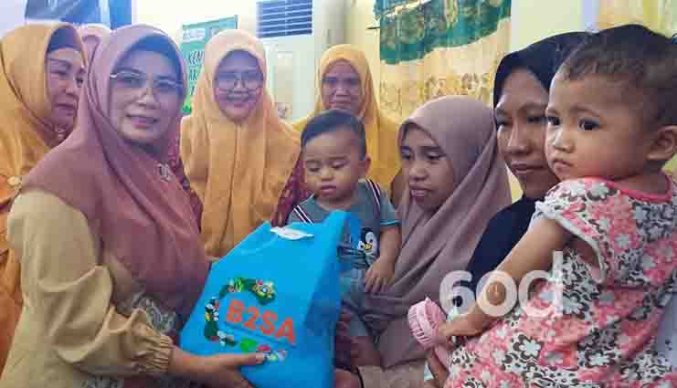 DKP Gorontalo Salurkan 59 Paket Bantuan B2SA Stunting di Kota Barat