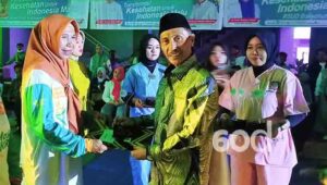 Dikes Kabgor beri Penghargaan kepada Nakes hingga Masyarakat di Acara HKN