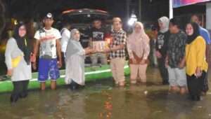KPU Kabupaten Gorontalo Salurkan Bantuan bagi Korban Banjir di Tilango dan Limboto