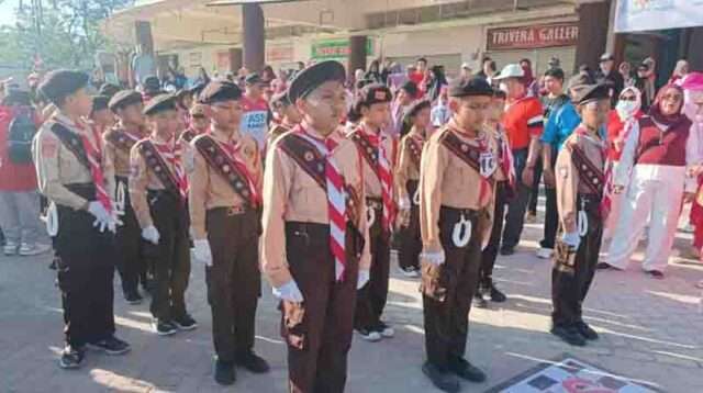 Haris Tome Bangga Keikutsertaan Siswa pada Kegiatan Gerak Jalan di Limboto