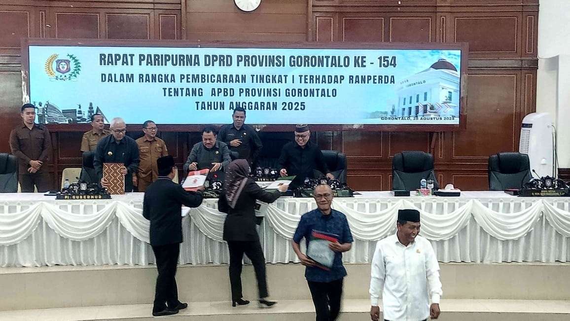 Tujuh Fraksi Deprov Gorontalo Setujui Ranperda APBD 2025 2