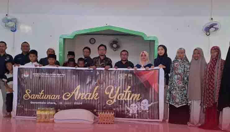 KPU Gorontalo Utara Berbagi dengan Anak Yatim di Mootinelo
