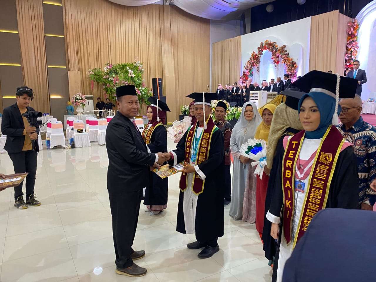 Hadir di Ramah Tamah Wisuda UBM, Ini Harapan Yosef Koton