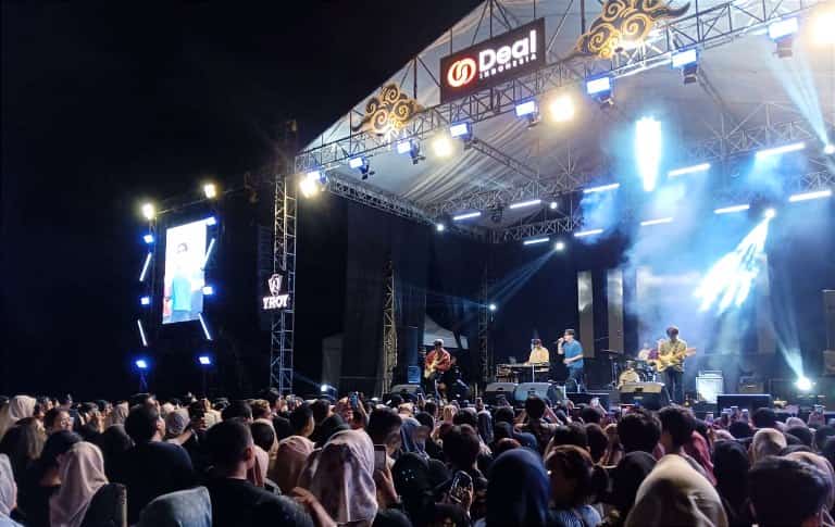 Juicy Luicy Tampil Memukau Gen-Z Gorontalo