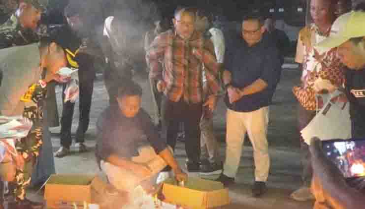 KPU Kabupaten Gorontalo Musnahkan Surat Suara Rusak