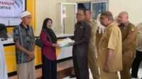 Pemerintah Kota Gorontalo Serahkan 9,6 Ton Beras ke Masyarakat