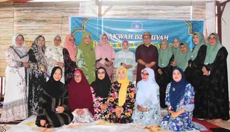 TP PKK Kota Gorontalo Gelar Dakwah Islamiyah di Pantai Molotabu