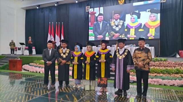 Yosef Koton Dorong Wisudawan UT Ciptakan Inovasi Perubahan