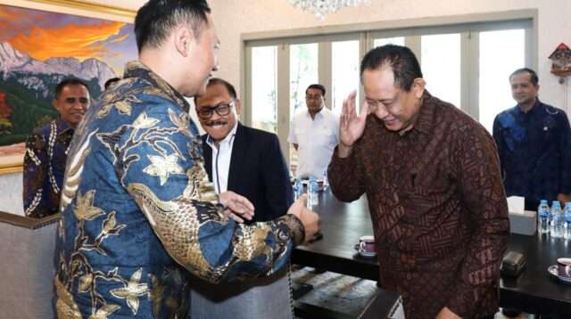 Gusnar Ismail disambut oleh Menteri Koordinator AHY