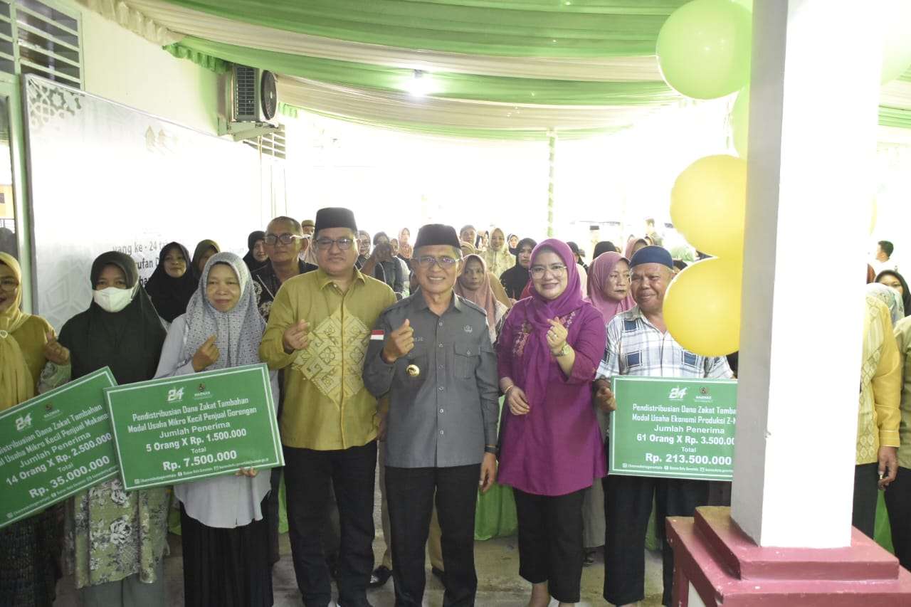 HUT Ke - 24, Baznas Beri Bantuan Modal Usaha kepada UMKM