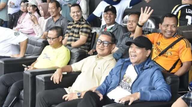 Indra Gobel Hadiri Turnamen Mini Soccer Kajati Cup