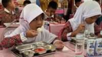 Meski ada Program MBG, Pedagang Kantin Sekolah Masih Bisa Jualan