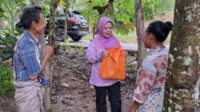 Bersama Dharma Wanita, Idah Syahidah Berbagi Sembako
