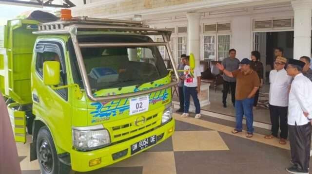 Kerahkan Armada Extra, Adhan Dambea Ajak Masyarakat Tak Buang Sampah Sembarangan