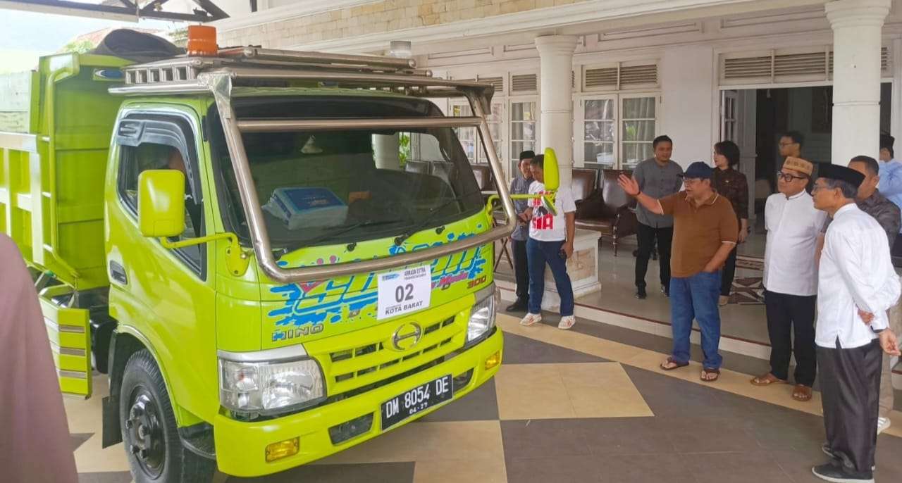 Kerahkan Armada Extra, Adhan Dambea Ajak Masyarakat Tak Buang Sampah Sembarangan