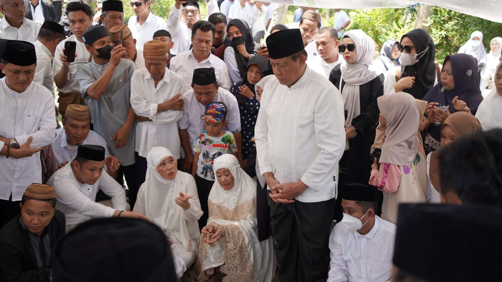 Mantan Ketua DPRD Provinsi Gorontalo Wafat, Gusnar Ismail Turut Berduka