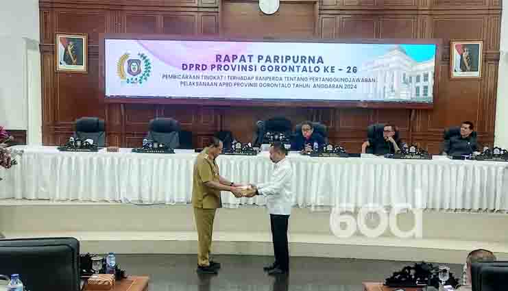 Gubernur Gorontalo Serahkan Ranperda Pertanggungjawaban APBD Tahun 2024