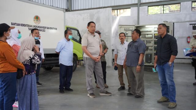 Pembakaran Limbah B3 di Talumelito Gunakan Sistem Incinerator