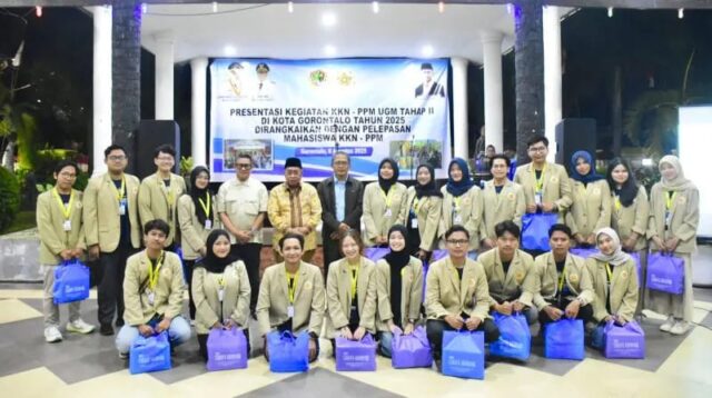 Adhan Dambea Sambut Baik Mahasiswa Universitas Gadjah Mada