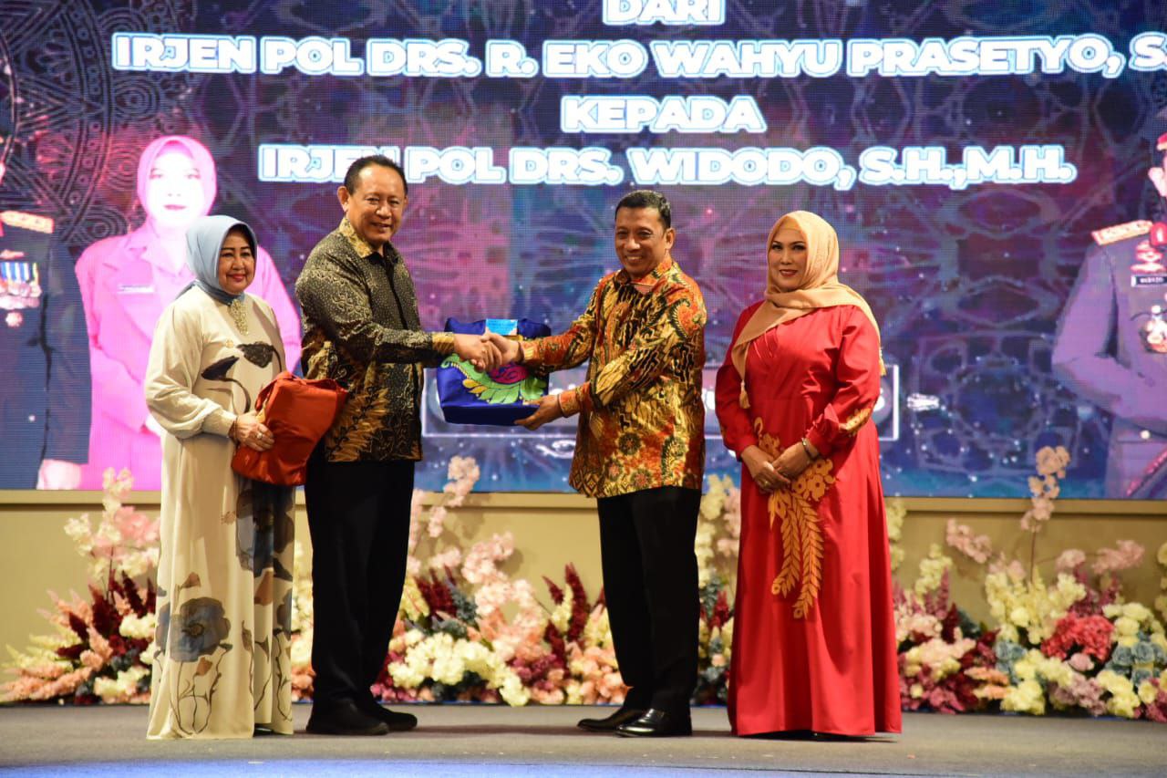 Kenal Pamit Kapolda Gorontalo Penuh Tawa, Haru, dan Semangat Baru