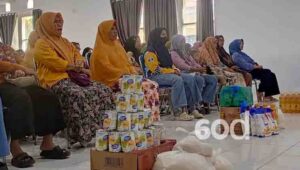 Pelaku UMKM di Bone Bolango Terima Bantuan Bahan Produksi