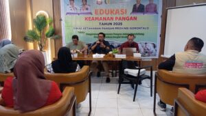 Petugas Satuan Pelayanan Pemenuhan Gizi terima Edukasi Keamanan Pangan