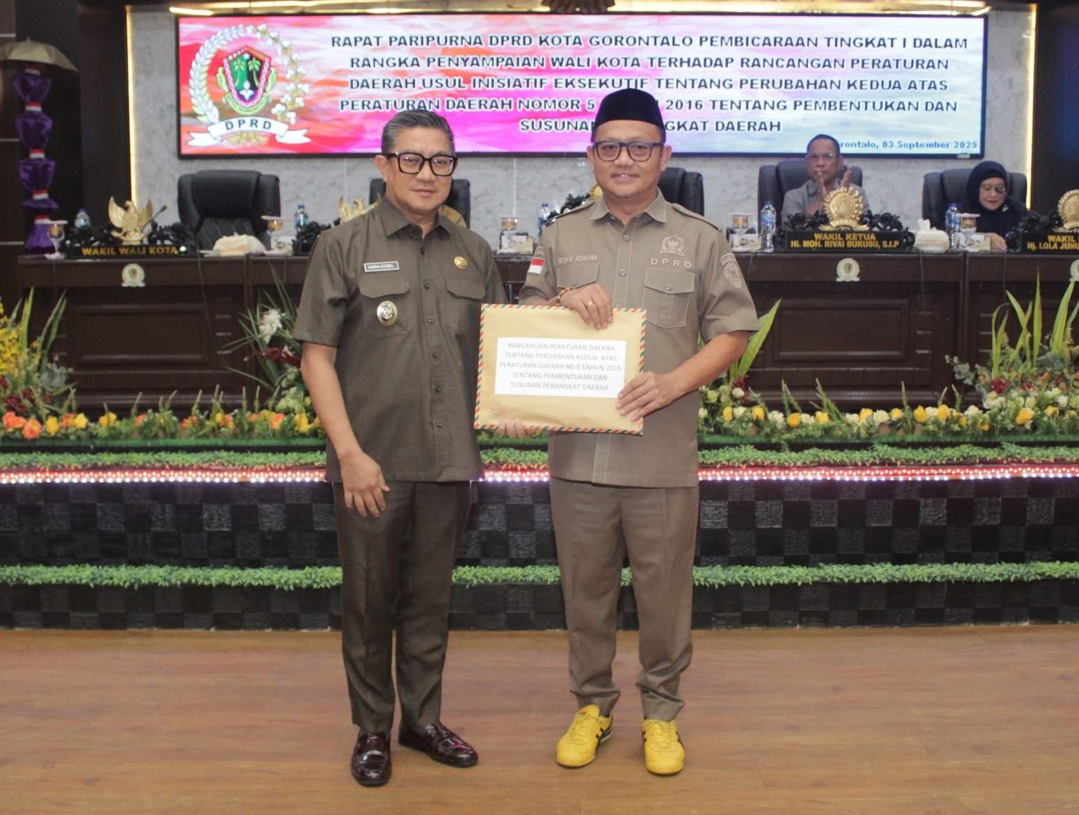 Seluruh Fraksi DPRD Kota Gorontalo Sepakat Revisi Peraturan Daerah Nomor 5