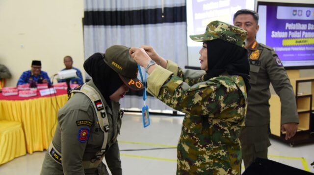 Lewat Pelatihan Dasar, Idah Syahidah Dorong Profesionalisme Satpol PP