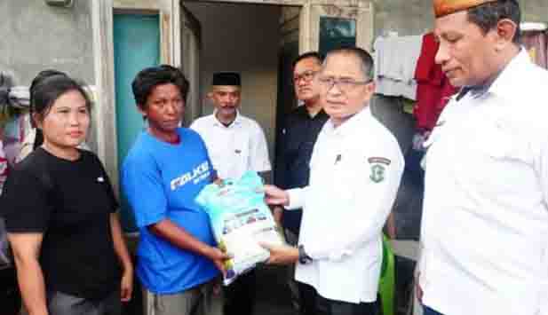 Korban Angin Puting Beliung di Huangobotu terima Bantuan