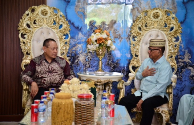 Hangatnya Silaturahmi Gubernur Gorontalo bersama Kepala Daerah di Momen Idulfitri