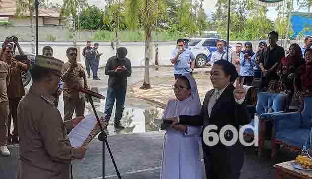 Ismet Mile Resmi Lantik Direktur Perumda Tirta Bolango