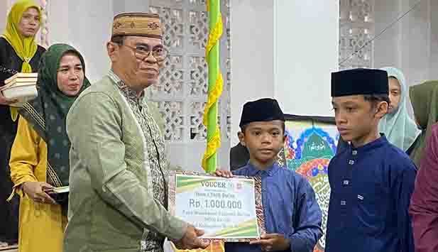 Juara 1 MTQ Ke - XII tingkat Bone Bolango terima Beasiswa dari Pemerintah Daerah