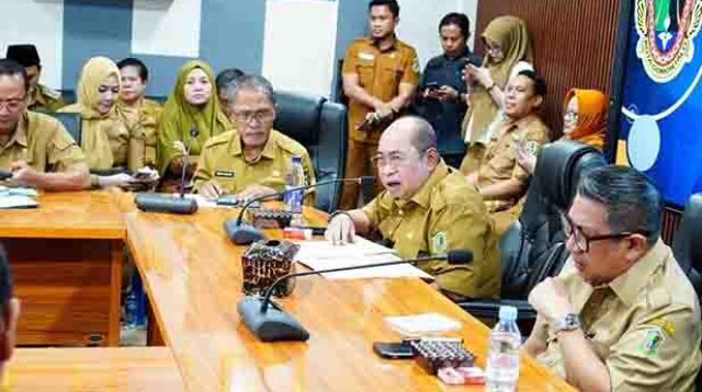 Adhan Dambea bakal Gugat Kontraktor yang Belum Bayar TGR