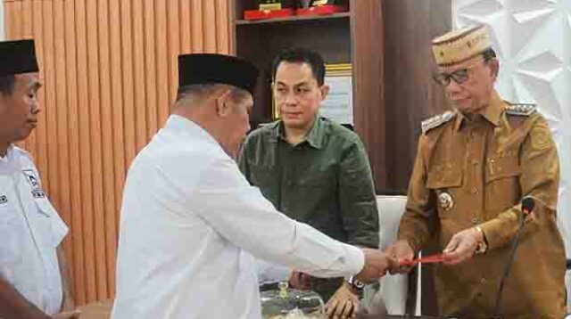 Bupati Ismet Mile Jamu Pengurus DPD Partai Solidaritas Indonesia