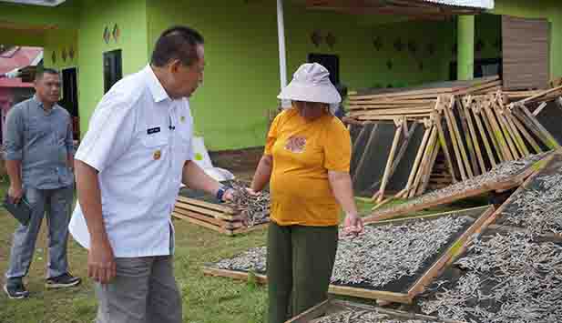 Nelayan Bolowa di Anggrek Tersentuh dengan Perhatian Gubernur Gorontalo