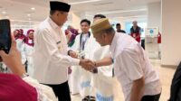 Pelepasan JCH Kloter 30 di Bandara Hasanuddin, Gusnar Ismail Titip Doa untuk Daerah