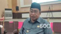 Geram dengan Pelayanan Kelurahan Pulubala, Adhan Dambea Nonjobkan Aparatnya