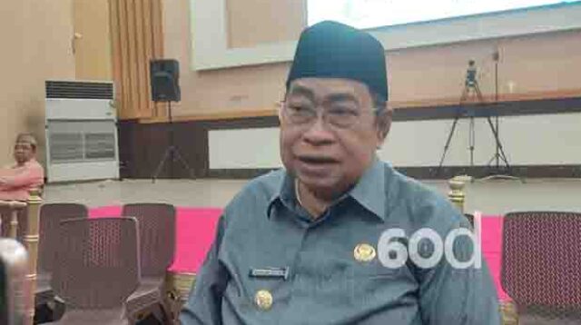 Geram dengan Pelayanan Kelurahan Pulubala, Adhan Dambea Nonjobkan Aparatnya