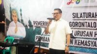Silaturahmi dengan Masyarakat Tuladenggi, ini Pesan Indra Gobel