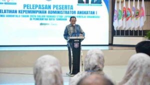 Jangan Urus Surat! Gusnar Suruh Pejabat Gorontalo Belajar Digital dan Festival di Tomohon