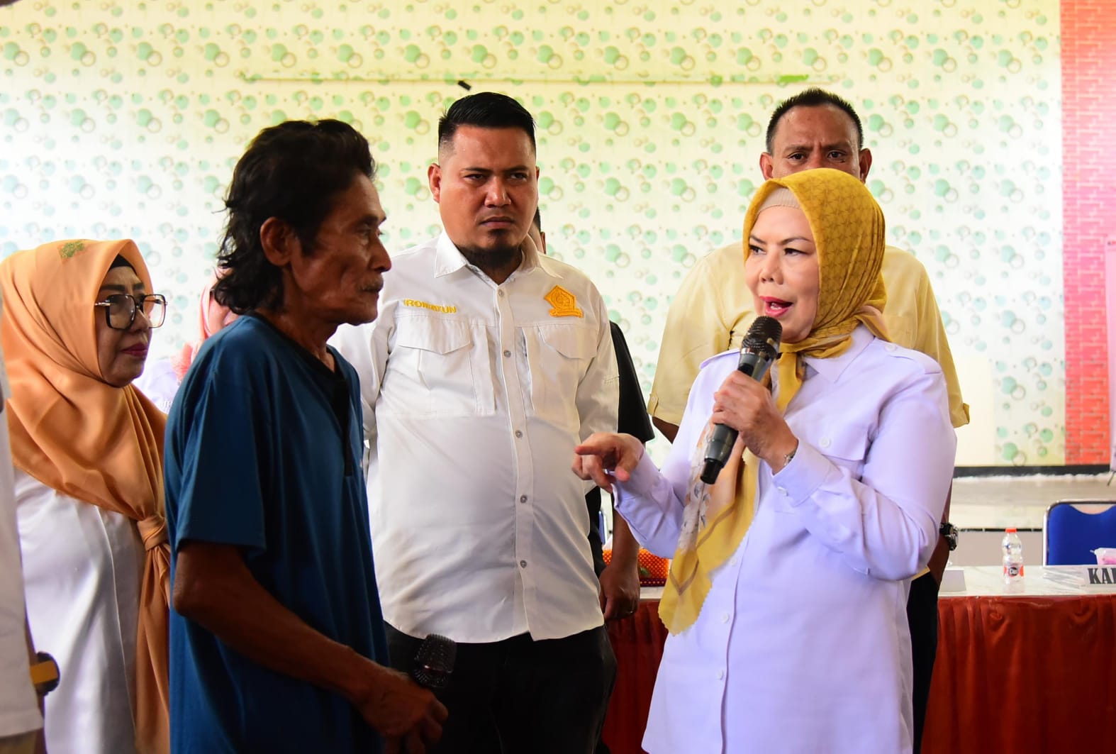 Bantuan Beras CBP Mengalir di Tabongo, Idah Ini Perhatian Pemerintah untuk Rakyat