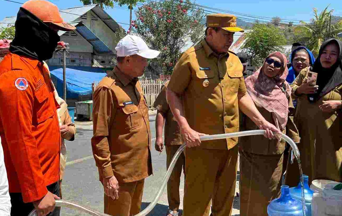 Gubernur Gorontalo Respon Cepat Aspirasi Warga, BPBD Salurkan Air Bersih ke Modelomo