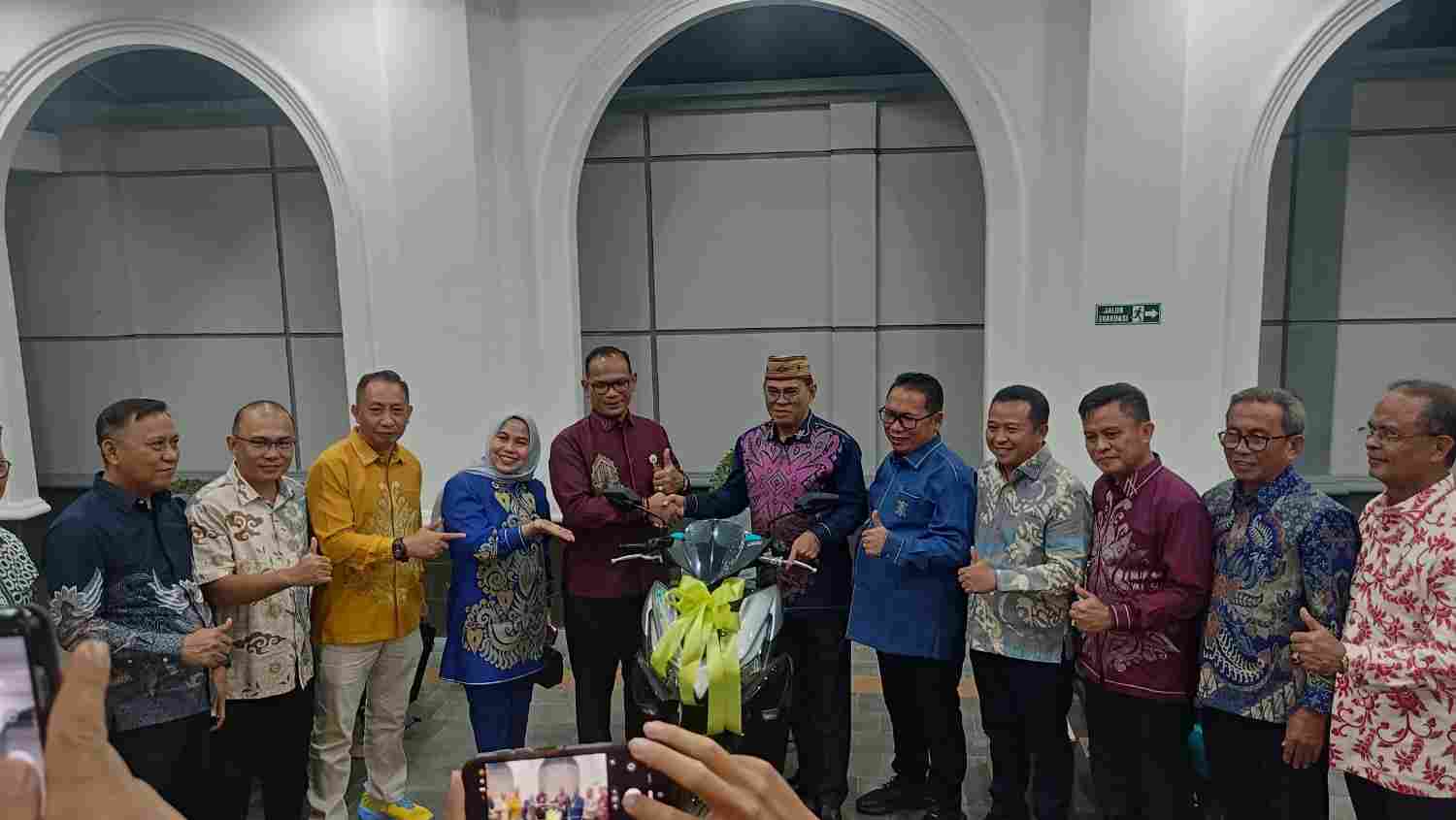 Terima Penghargaan Jamsostek Award 2026, Iwan Mustapa: Ini Komitmen Pemerintah